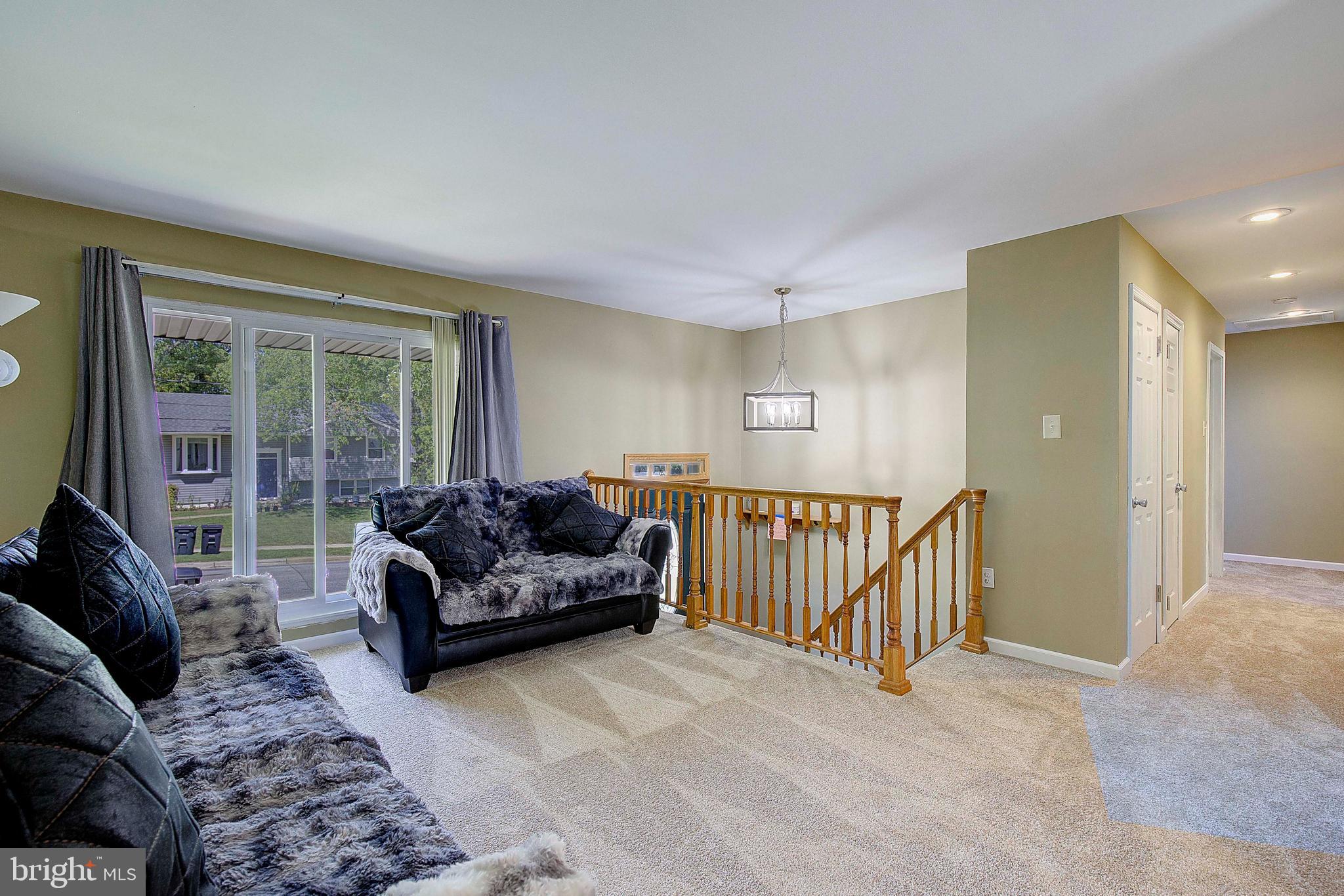 9209 Roxanne Drive Lanham, MD 20706 - Photo 5 of 33