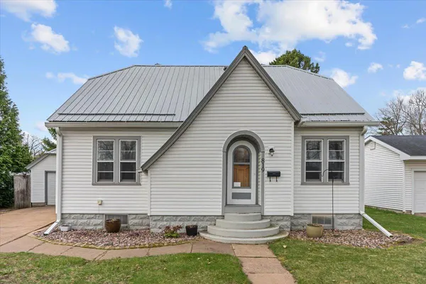 $229,900 | 819 Hopwood Avenue, Menomonie, WI 54751