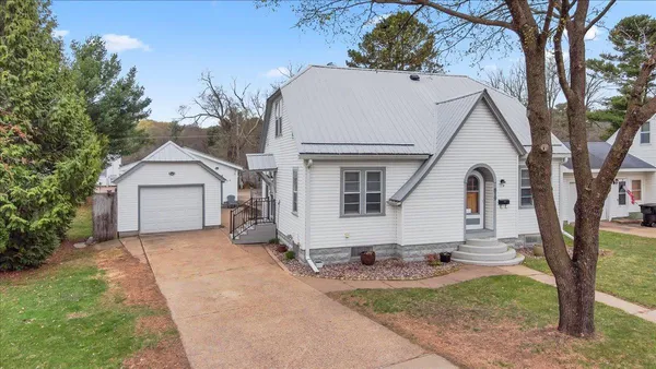 $229,900 | 819 Hopwood Avenue, Menomonie, WI 54751