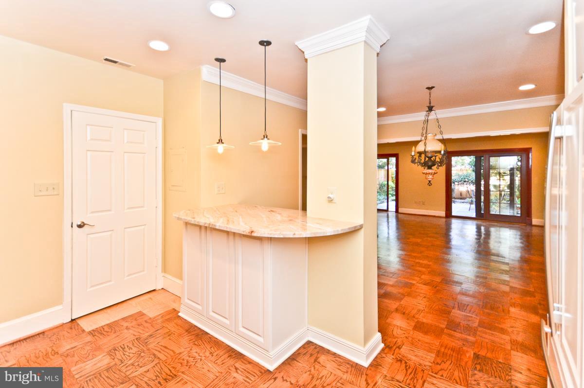 3273 Sutton Place Northwest, Unit D Washington, DC 20016 - Photo 17 of 29