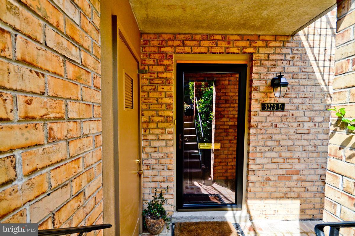 3273 Sutton Place Northwest, Unit D Washington, DC 20016 - Photo 5 of 29