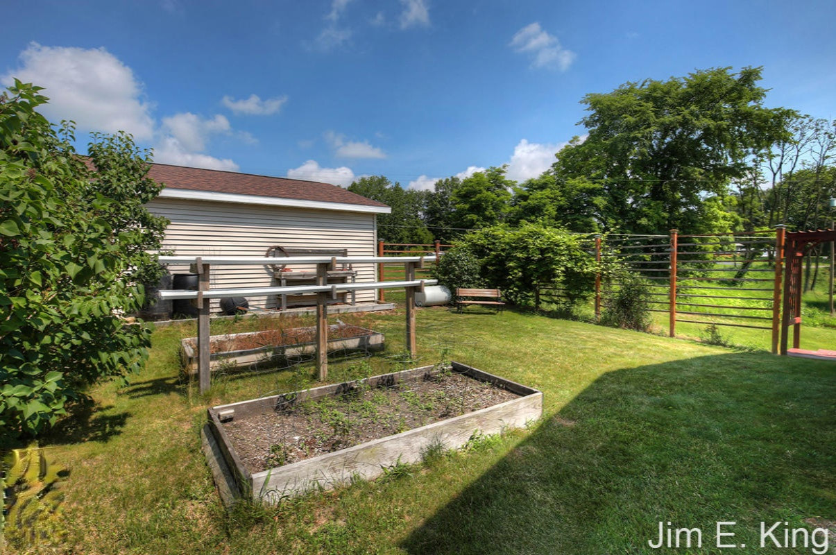 10265 Baker Road Greenville, MI 48838 - Photo 38 of 40 IMG_1064
