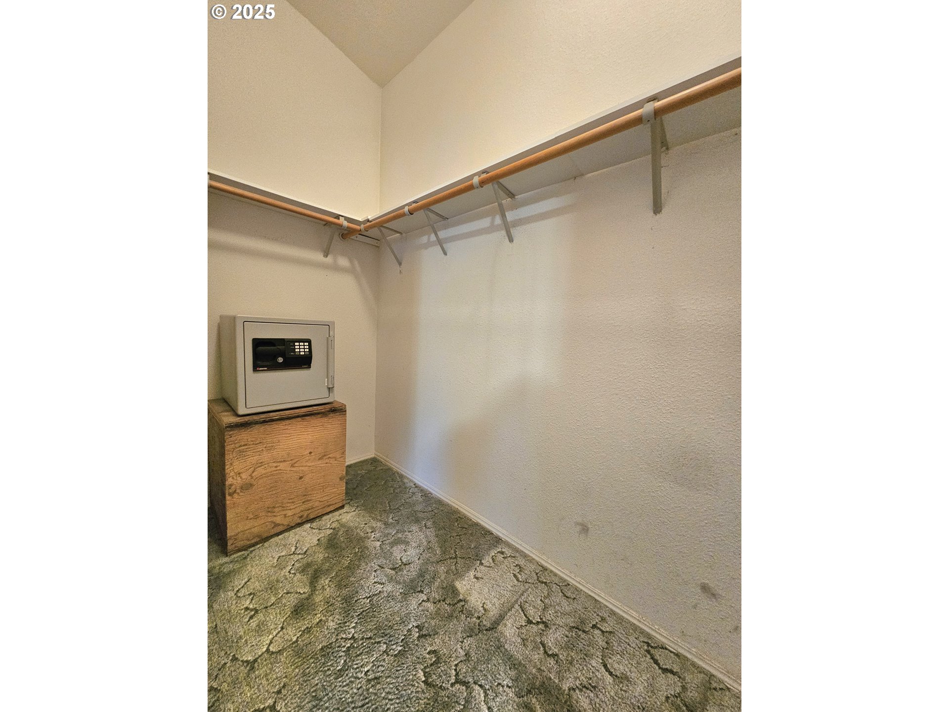 1621 Skipper Avenue Eugene, OR 97404 - Photo 18 of 36 Gallery Image 18
