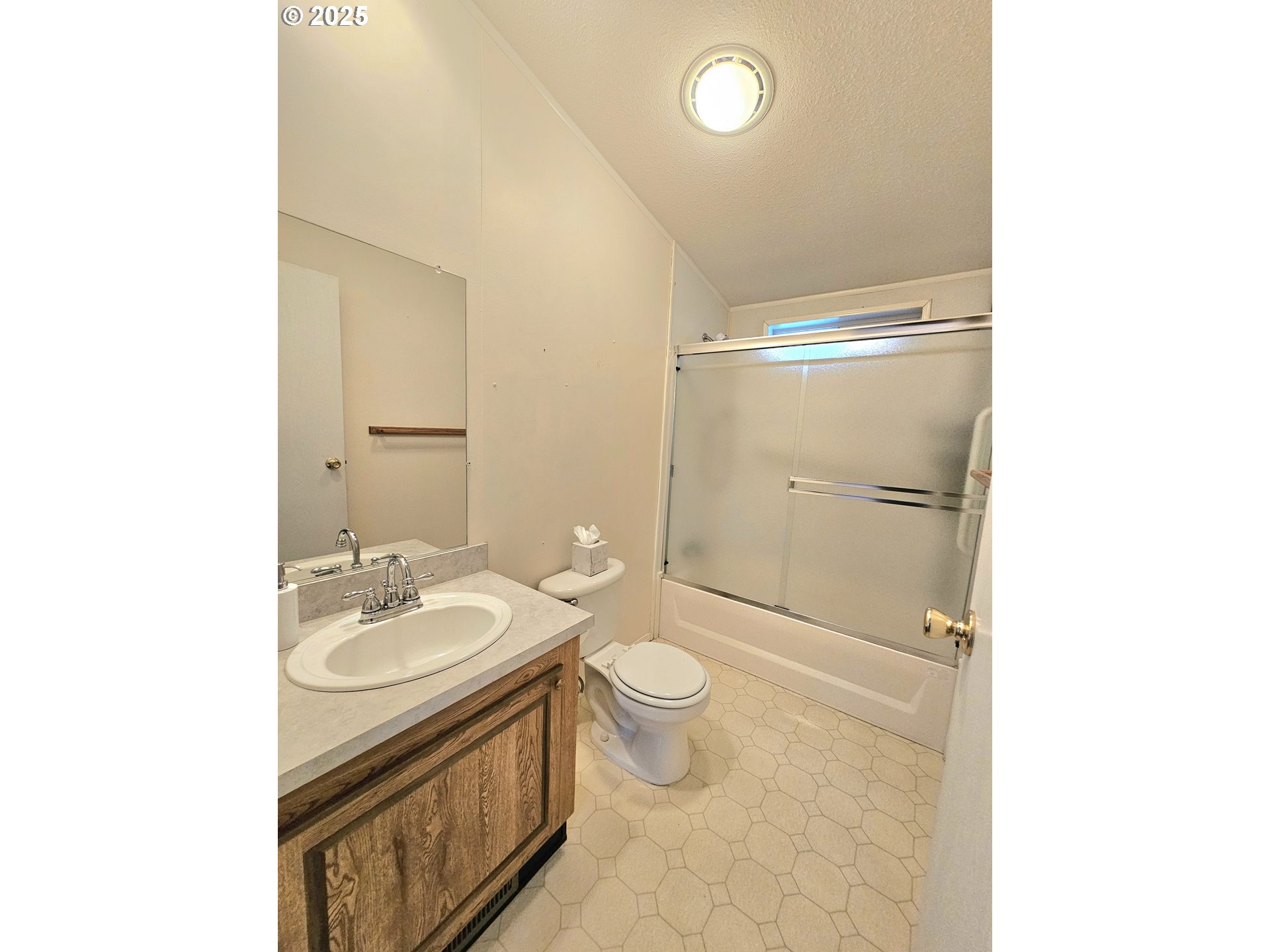 1621 Skipper Avenue Eugene, OR 97404 - Photo 28 of 36 Gallery Image 28