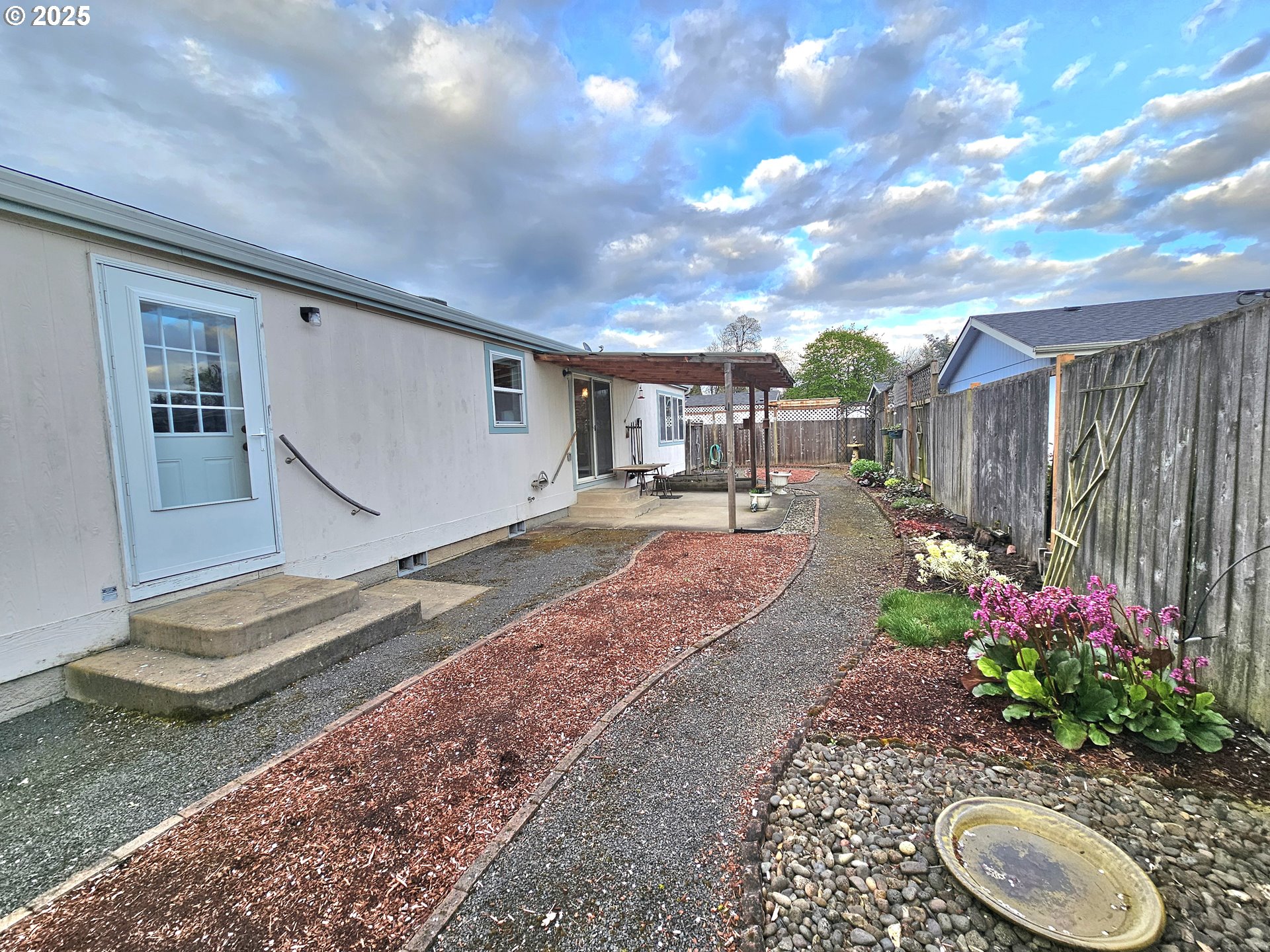 1621 Skipper Avenue Eugene, OR 97404 - Photo 31 of 36 Gallery Image 31