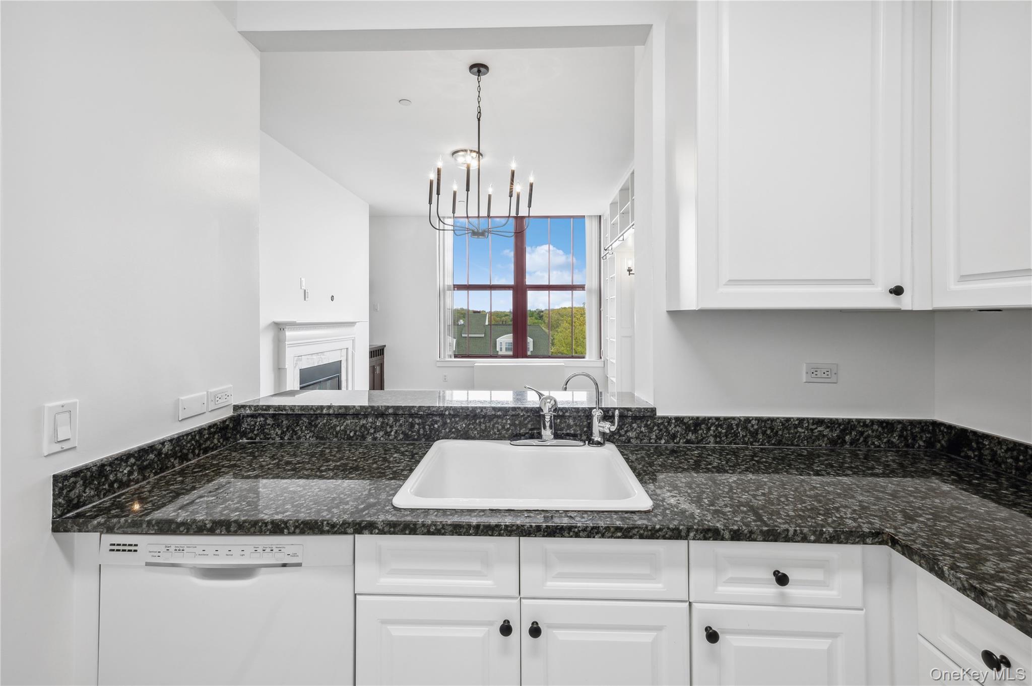 1 Scarsdale Road, Unit 613 Tuckahoe, NY 10707 - Photo 9 of 34 Kitchen with sparkling granite counters.