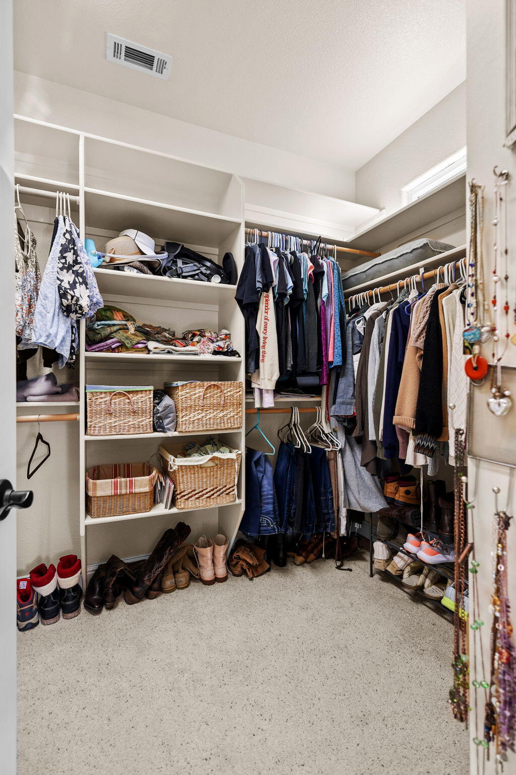 3183 Agassi Lane Redding, CA 96002 - Photo 23 of 41 Large Walk-in