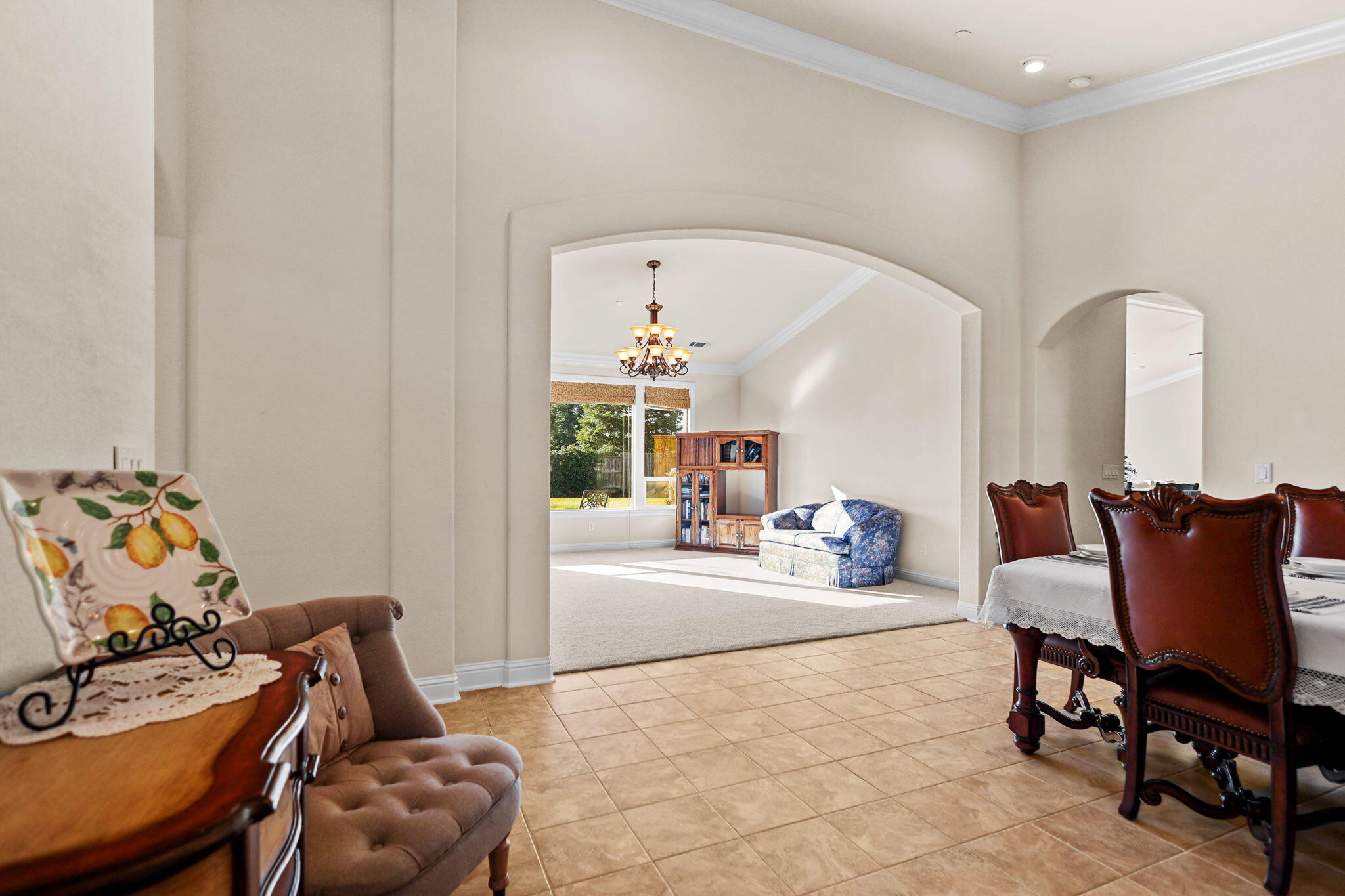 3183 Agassi Lane Redding, CA 96002 - Photo 6 of 41 Large open foyer