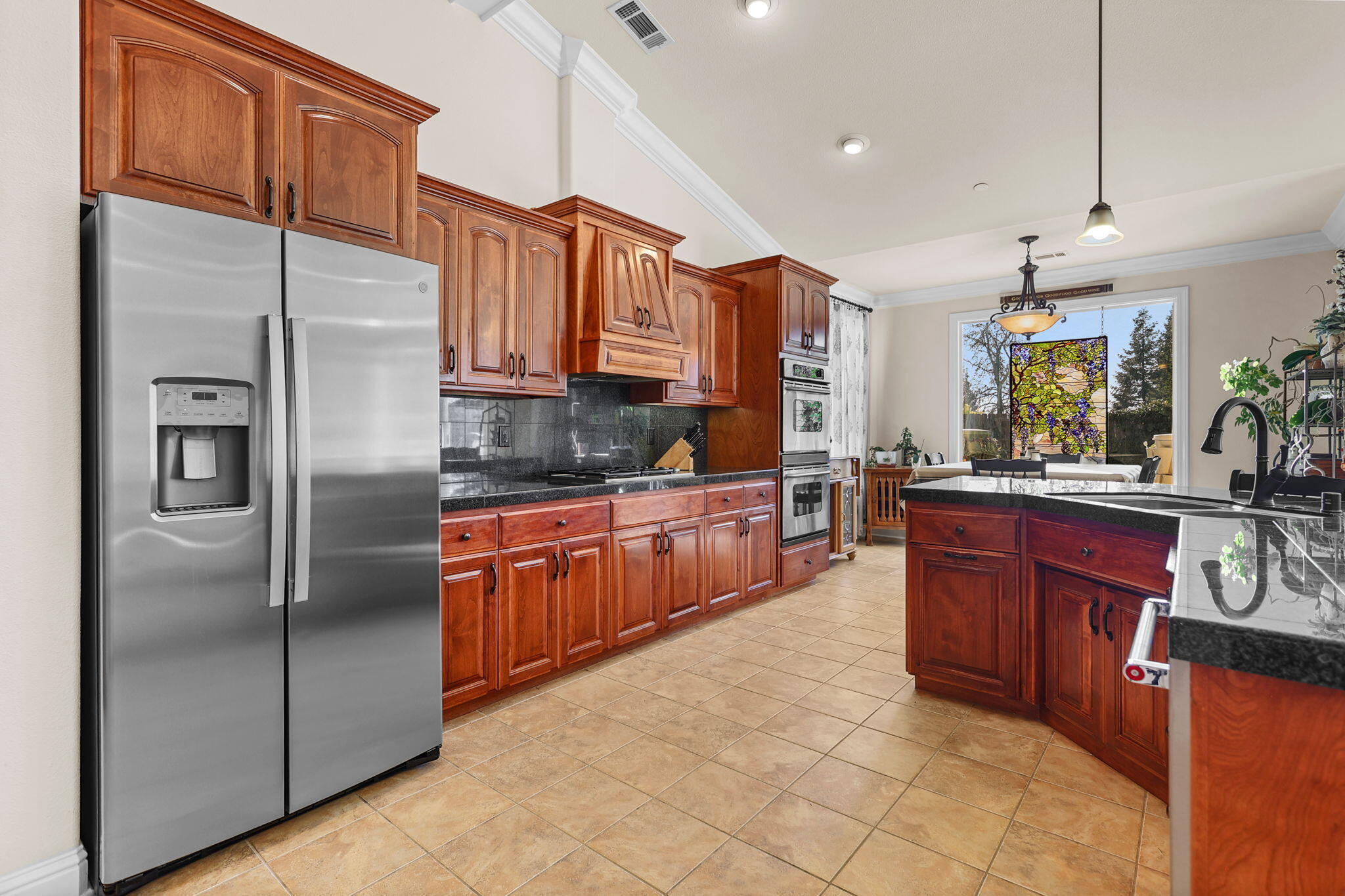 3183 Agassi Lane Redding, CA 96002 - Photo 9 of 41 Gas range