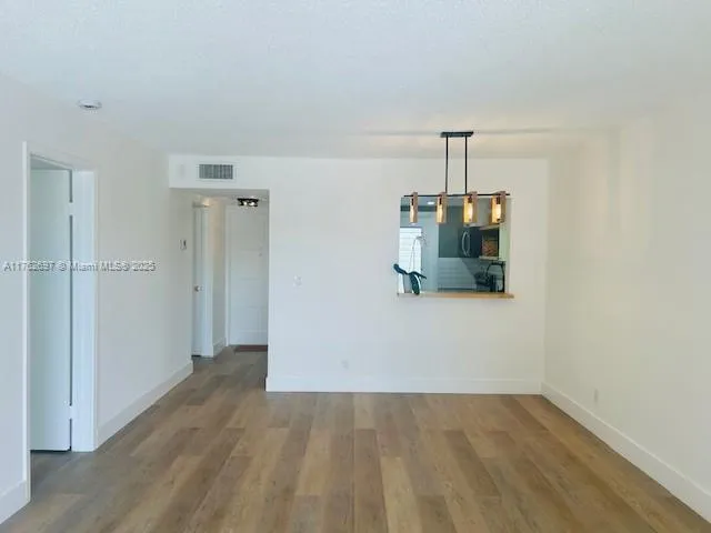 $124,900 | 1101 Hillcrest Court, Unit 306, Hollywood, FL 33021