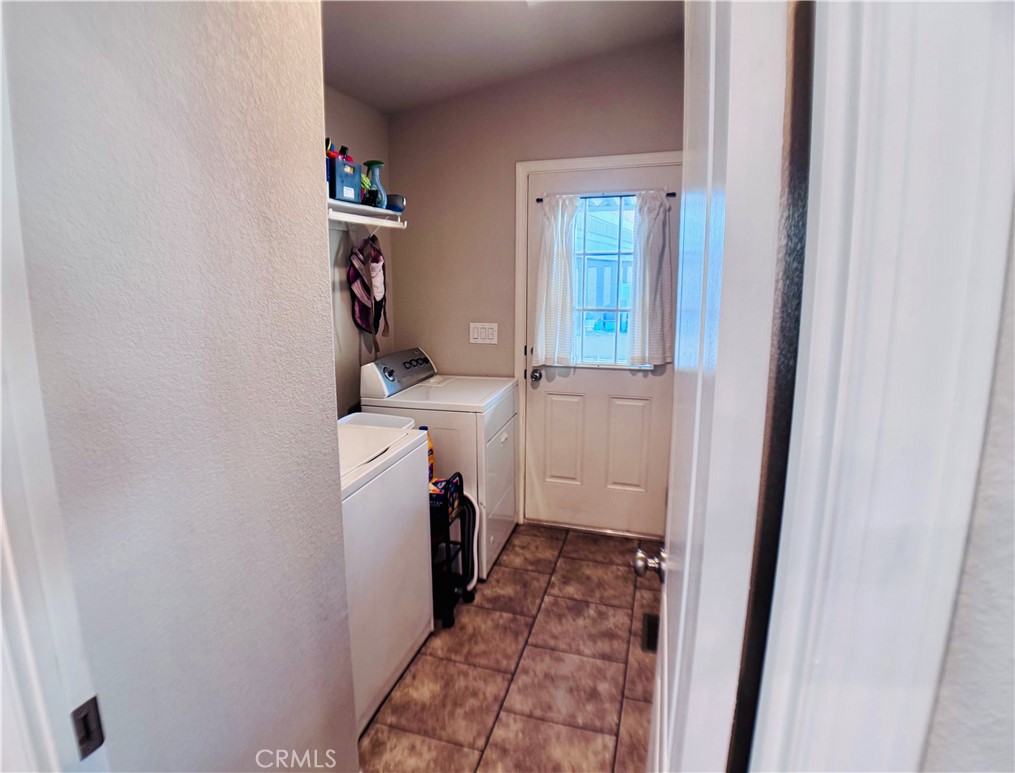 995 Pomona Road, Unit 63 Corona, CA 92882 - Photo 16 of 19