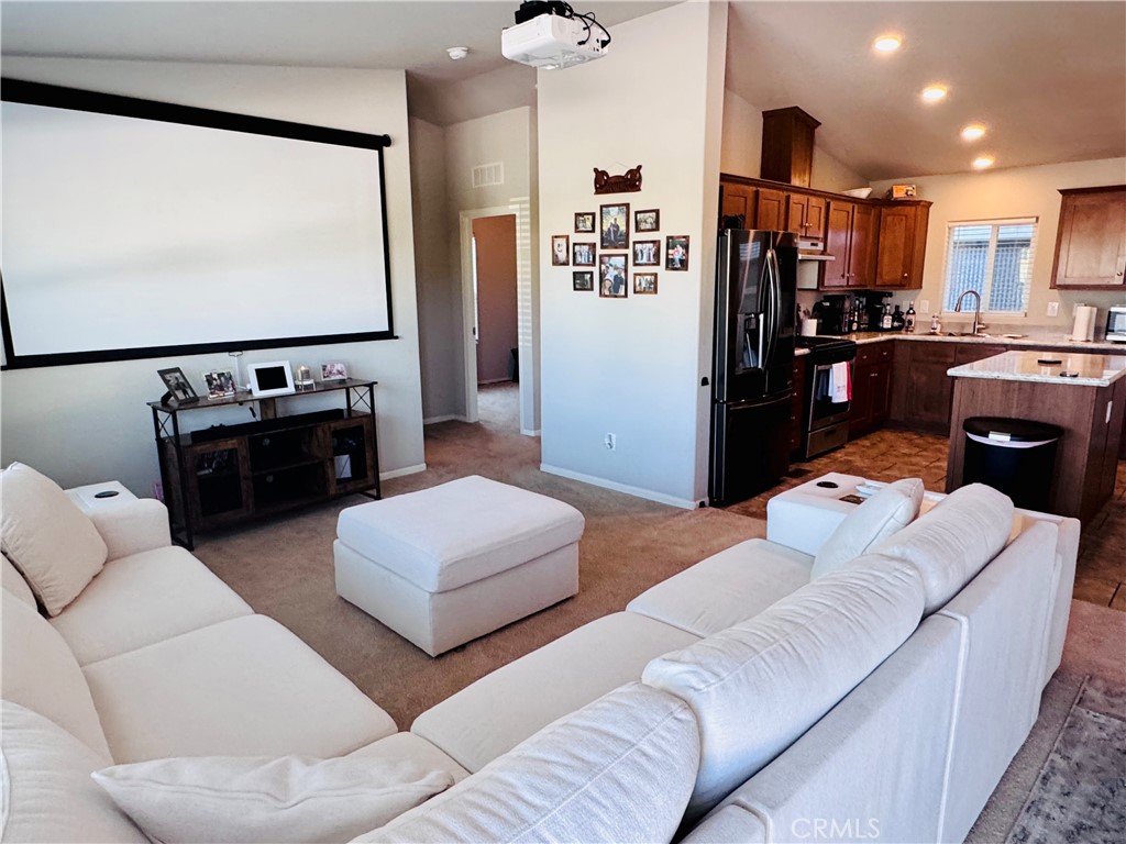 995 Pomona Road, Unit 63 Corona, CA 92882 - Photo 4 of 19