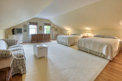 144 Coopers Farm Road, Southampton, NY 11968