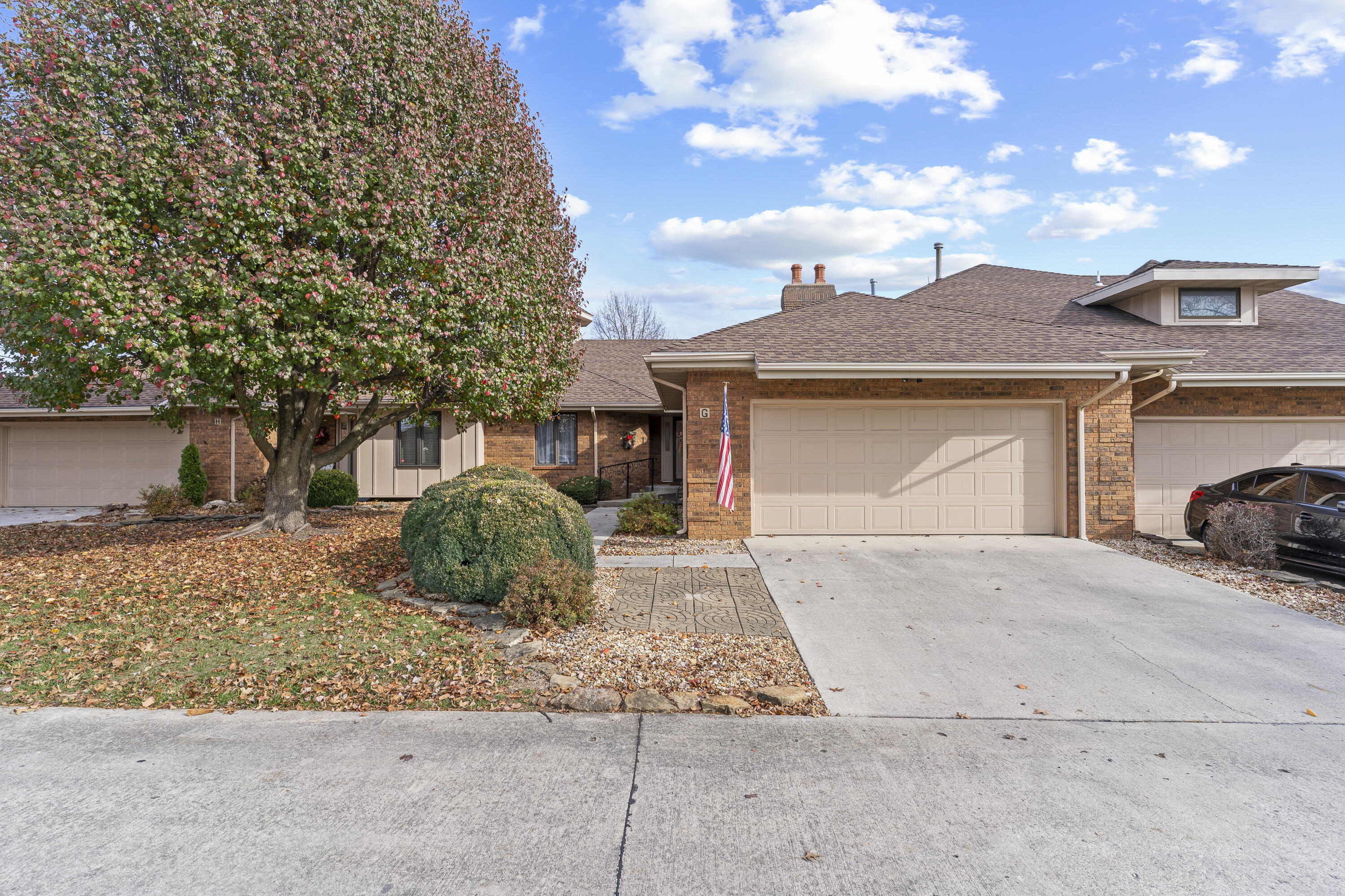 3141 East Raynell Street, Unit G Springfield, MO 65804 - Photo 1 of 1 3141 E Raynell Unit G-1