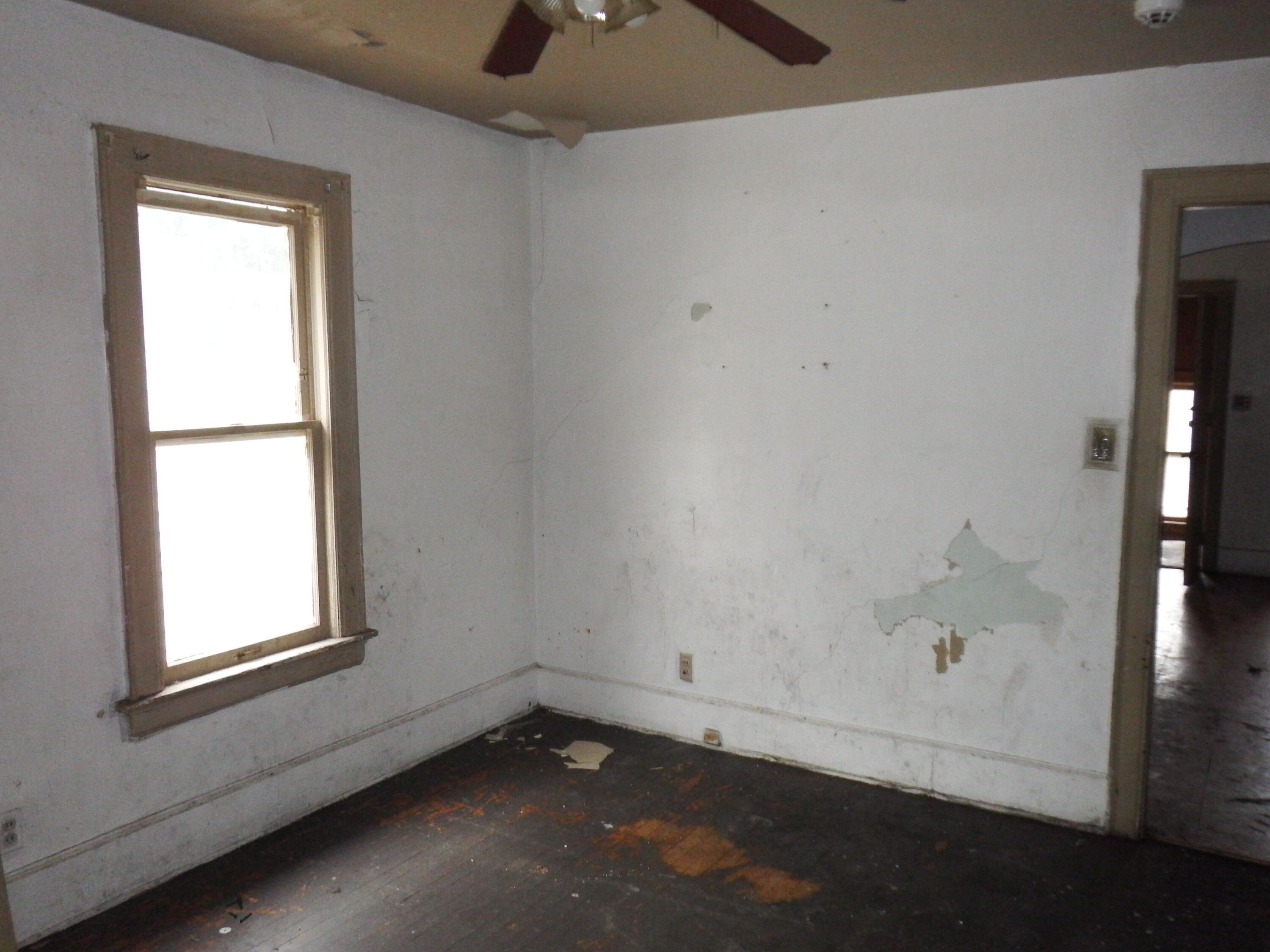 2149 North 41st Street Milwaukee, WI 53208 - Photo 11 of 15 dining room