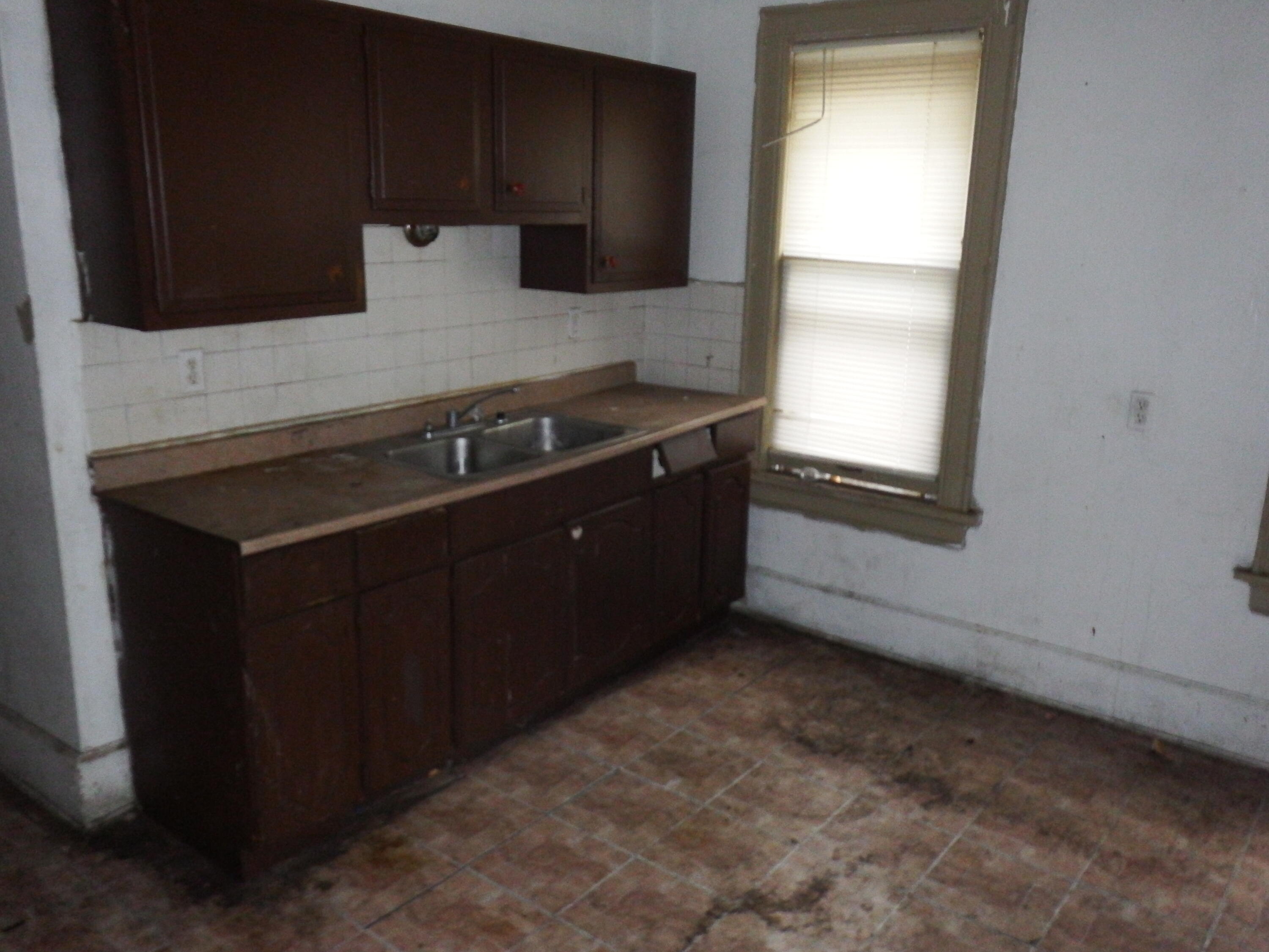 2149 North 41st Street Milwaukee, WI 53208 - Photo 15 of 15 kitchen