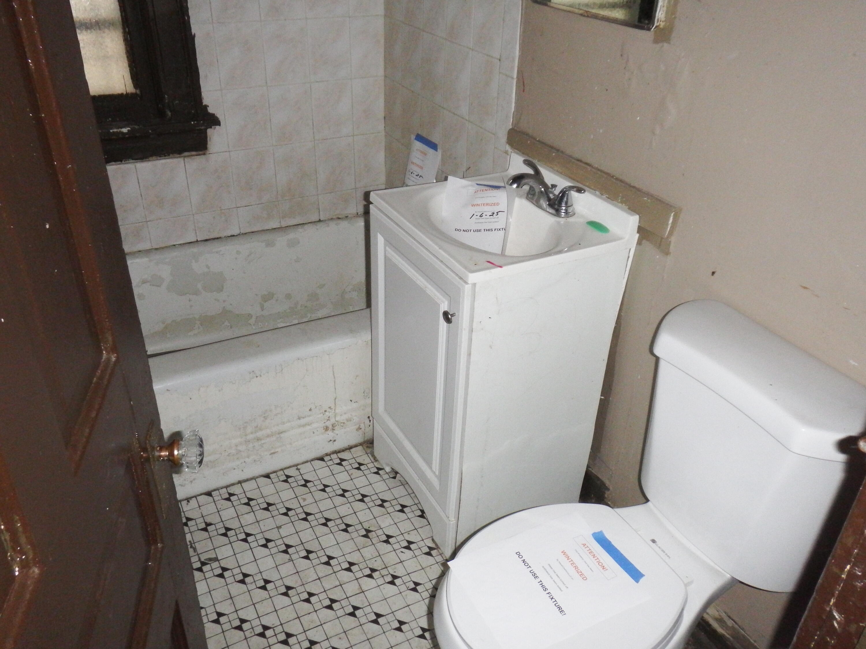 2149 North 41st Street Milwaukee, WI 53208 - Photo 7 of 15 bathroom