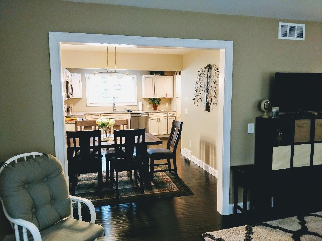 12402 Spruce Lane Perry, MI 48872 - Photo 9 of 32 21502310-8.JPG