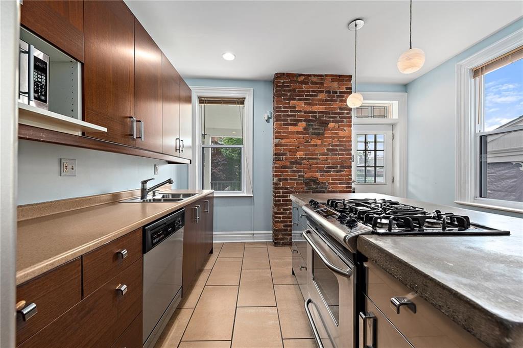 330 Main Street Pittsburgh, PA 15201 - Photo 14 of 25