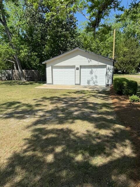 312 South Parler Avenue St. George, SC 29477 - Photo 8 of 23 garage