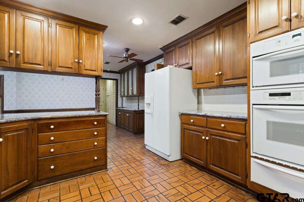 1929 McDonald Road Tyler, TX 75701 - Photo 11 of 45