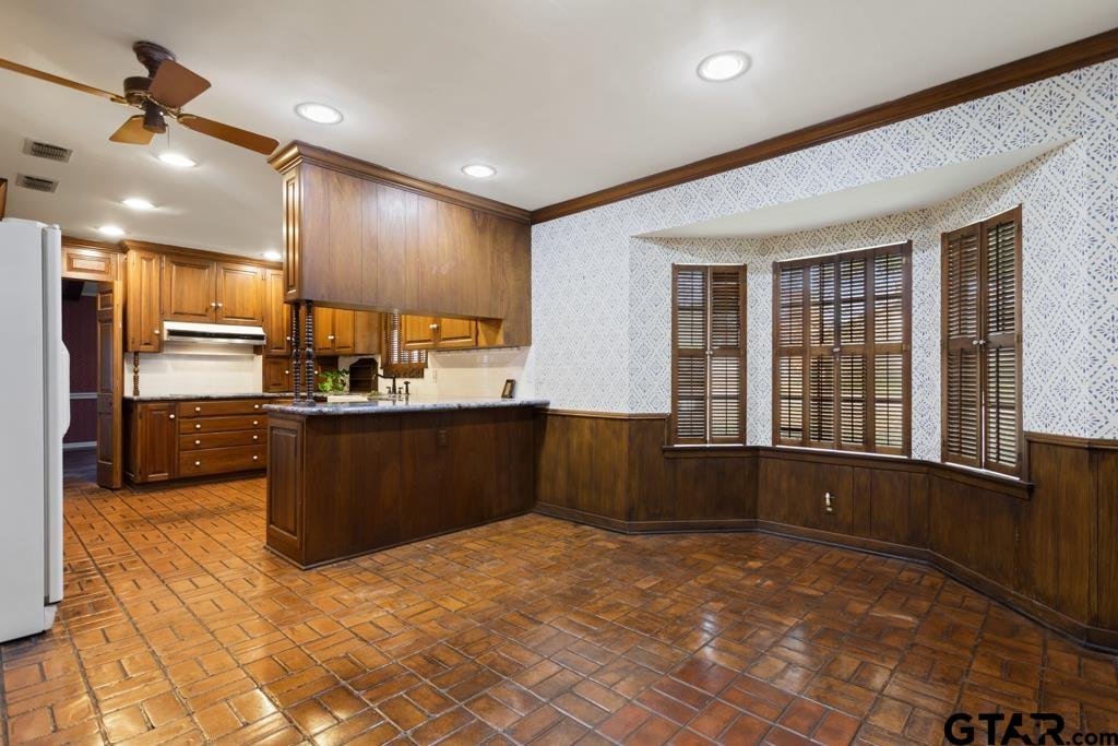 1929 McDonald Road Tyler, TX 75701 - Photo 13 of 45