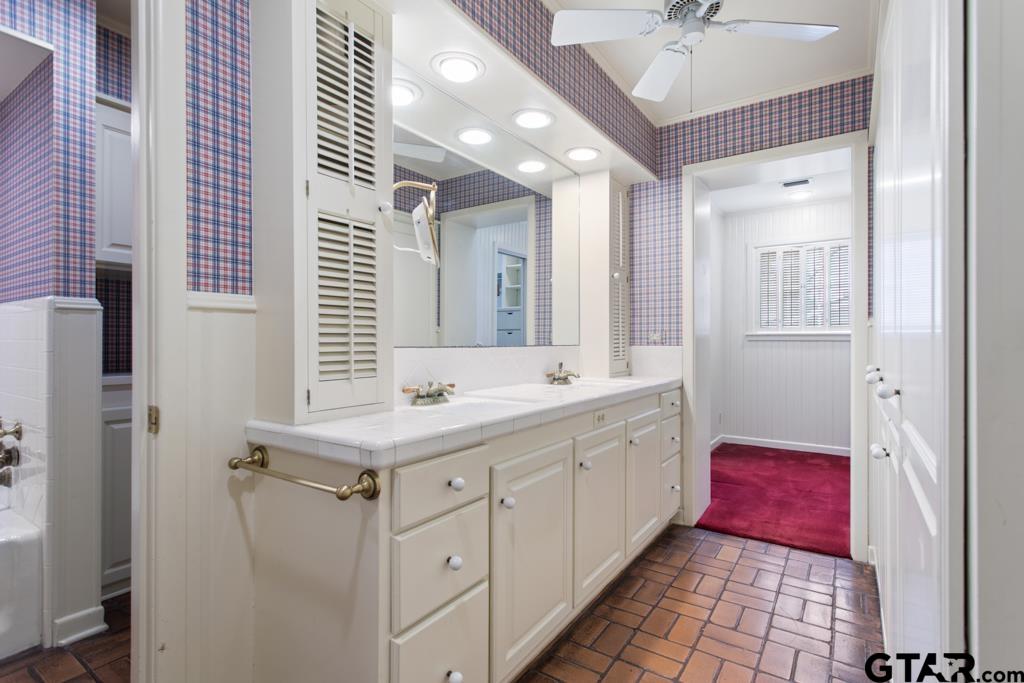 1929 McDonald Road Tyler, TX 75701 - Photo 18 of 45