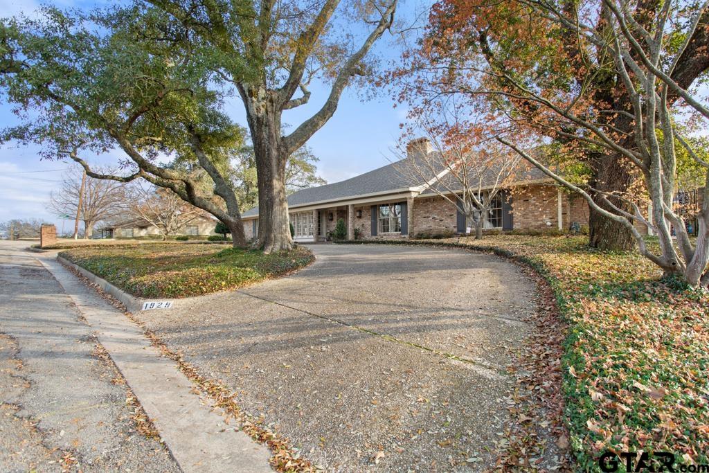 1929 McDonald Road Tyler, TX 75701 - Photo 2 of 45