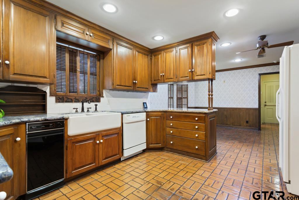 1929 McDonald Road Tyler, TX 75701 - Photo 8 of 45