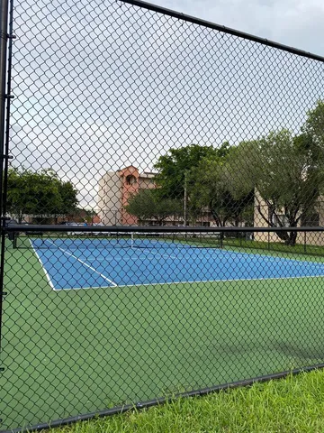 $2,300 | 10255 Northwest 9th St Circle, Unit 2057, Miami, FL 33172