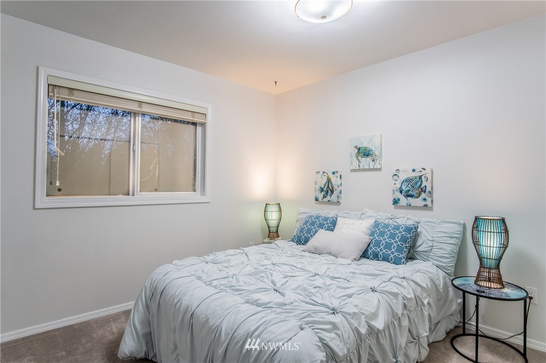 18601 106th Place Southeast Renton, WA 98055 - Photo 15 of 25 Gallery Image 15
