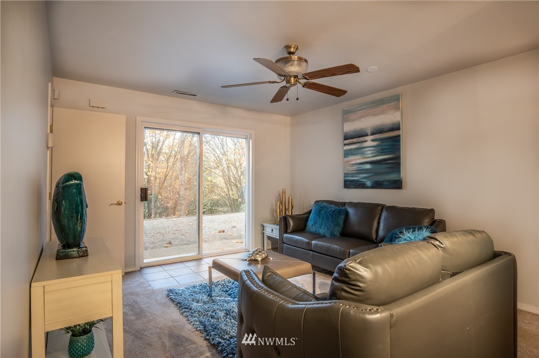 18601 106th Place Southeast Renton, WA 98055 - Photo 16 of 25 Gallery Image 16