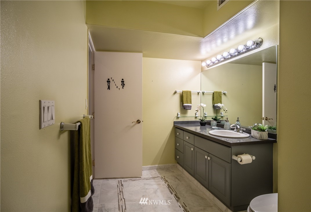 18601 106th Place Southeast Renton, WA 98055 - Photo 20 of 25 Gallery Image 20