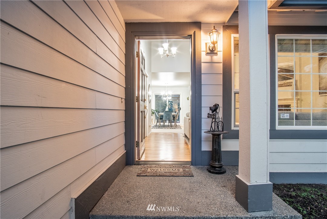 18601 106th Place Southeast Renton, WA 98055 - Photo 3 of 25 Gallery Image 3