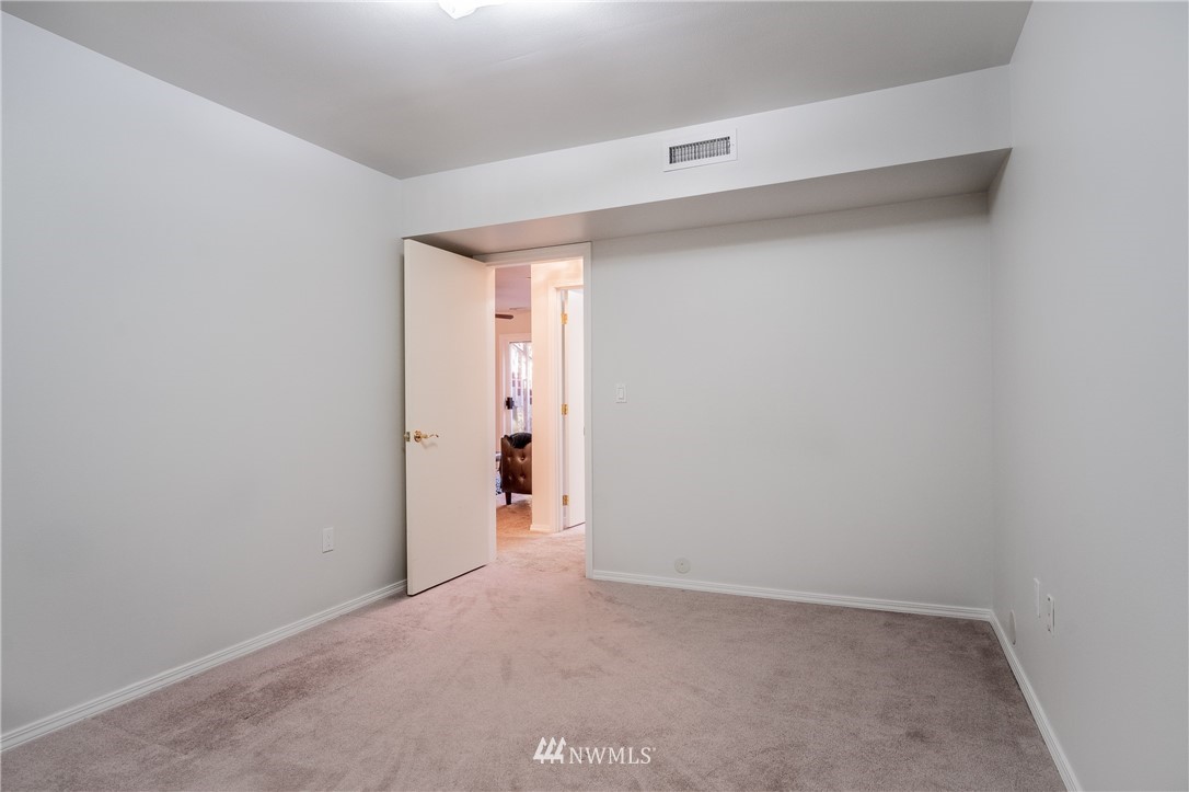 18601 106th Place Southeast Renton, WA 98055 - Photo 21 of 25 Gallery Image 21