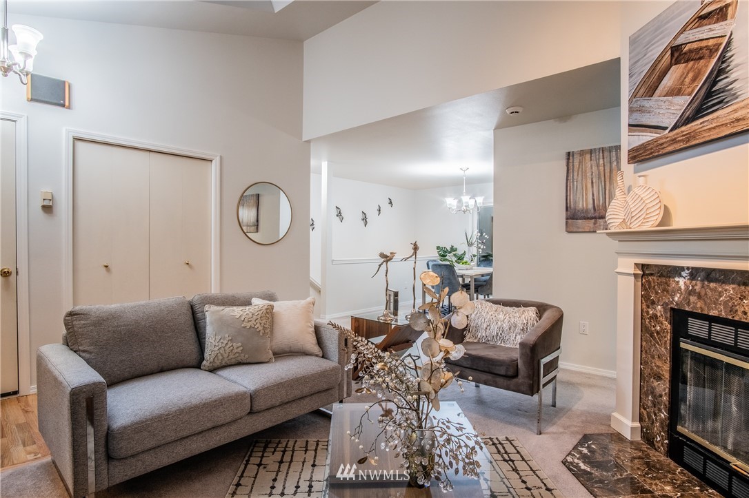 18601 106th Place Southeast Renton, WA 98055 - Photo 5 of 25 Gallery Image 5