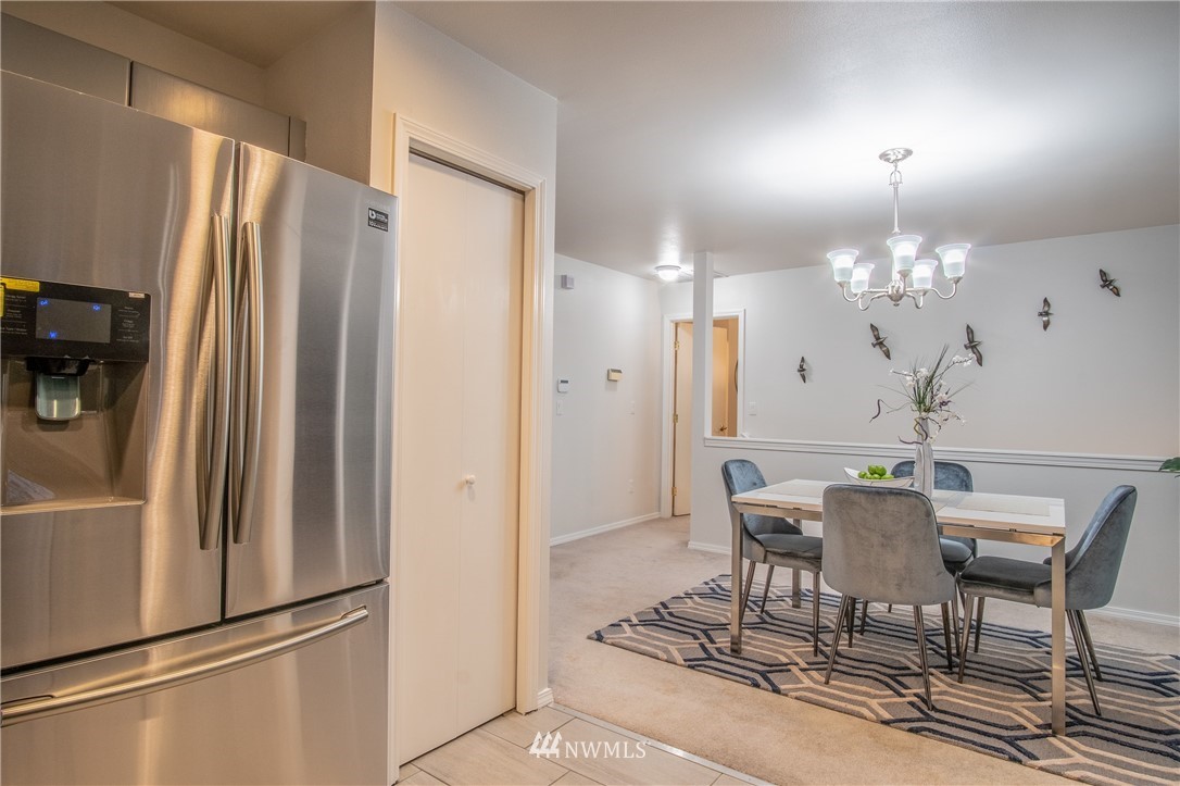18601 106th Place Southeast Renton, WA 98055 - Photo 7 of 25 Gallery Image 7