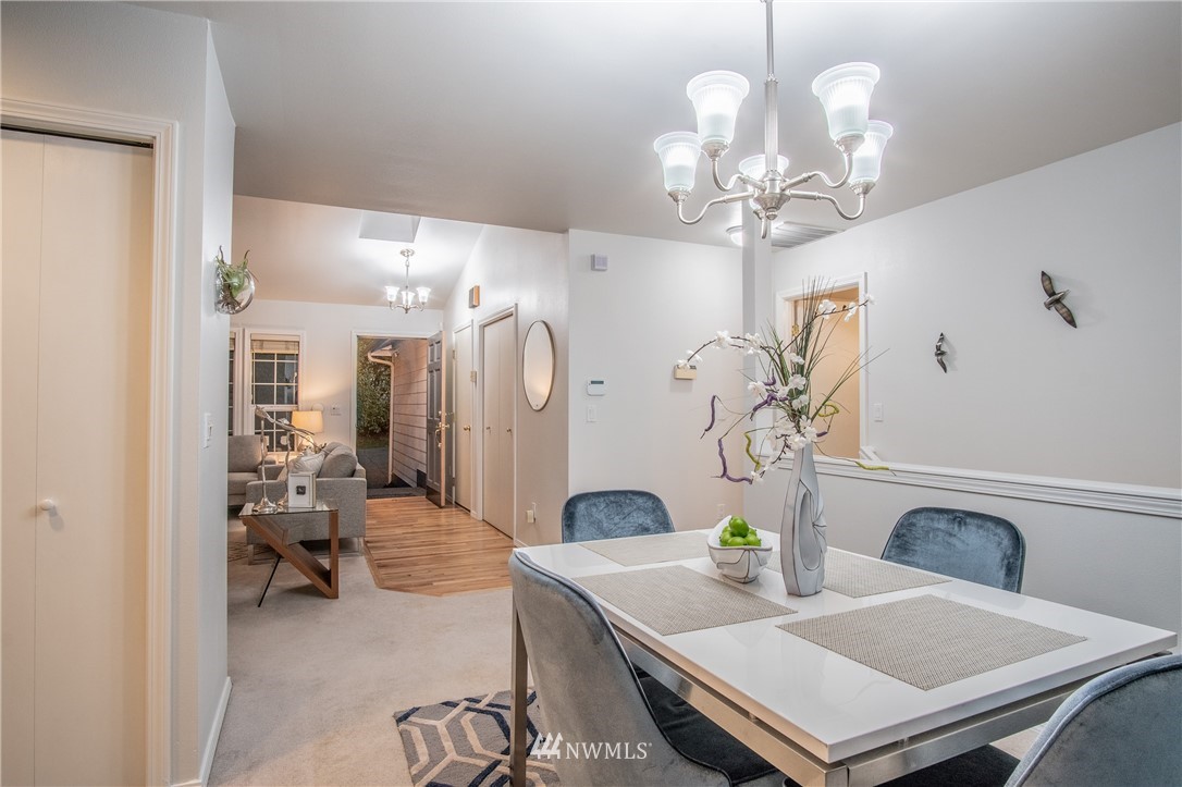 18601 106th Place Southeast Renton, WA 98055 - Photo 8 of 25 Gallery Image 8