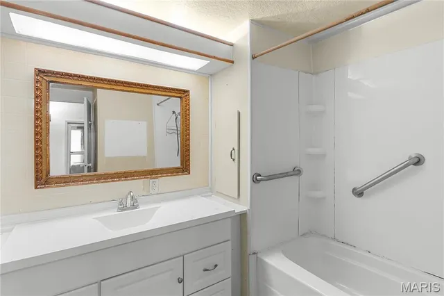 $52,000 | 2371 County Highway, Benton, MO 63736