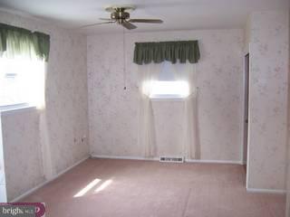 952 Marian Road Warminster, PA 18974 - Photo 5 of 6 Gallery Image 5