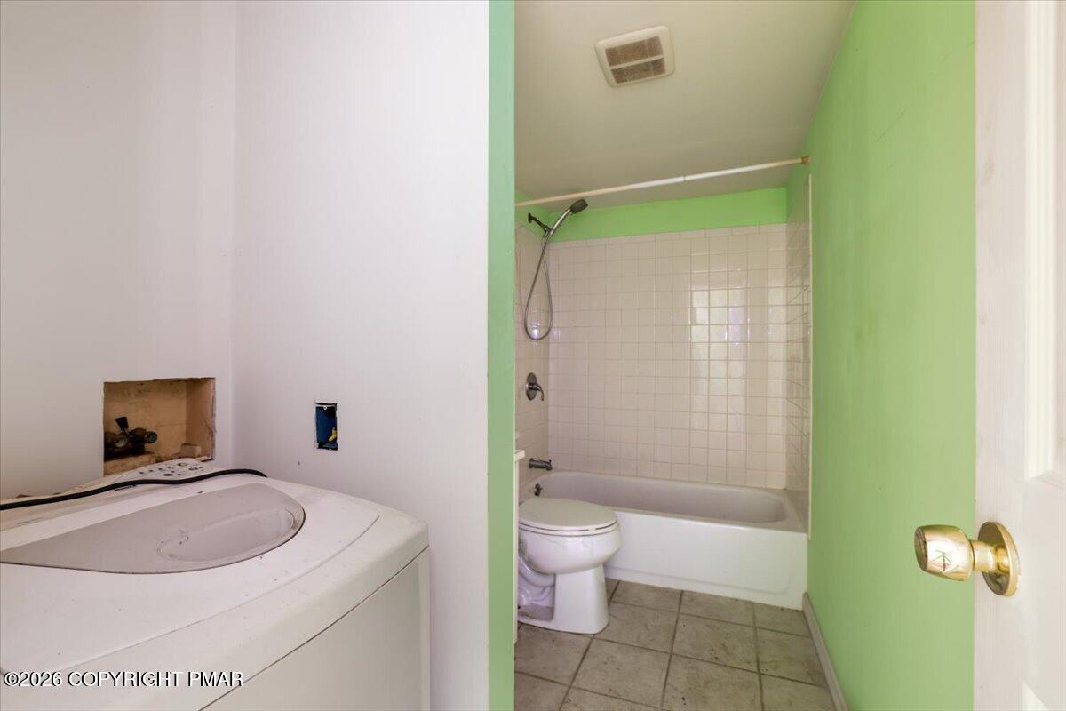 2373 Locust Ridge Road Pocono Lake, PA 18347 - Photo 16 of 27 Bathroom