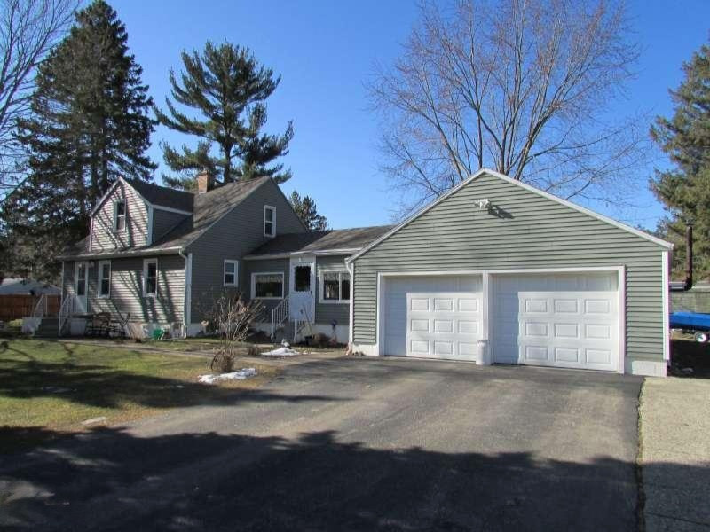4233 Quarterline Road Muskegon, MI 49444 - Photo 1 of 24 IMG_2138-800