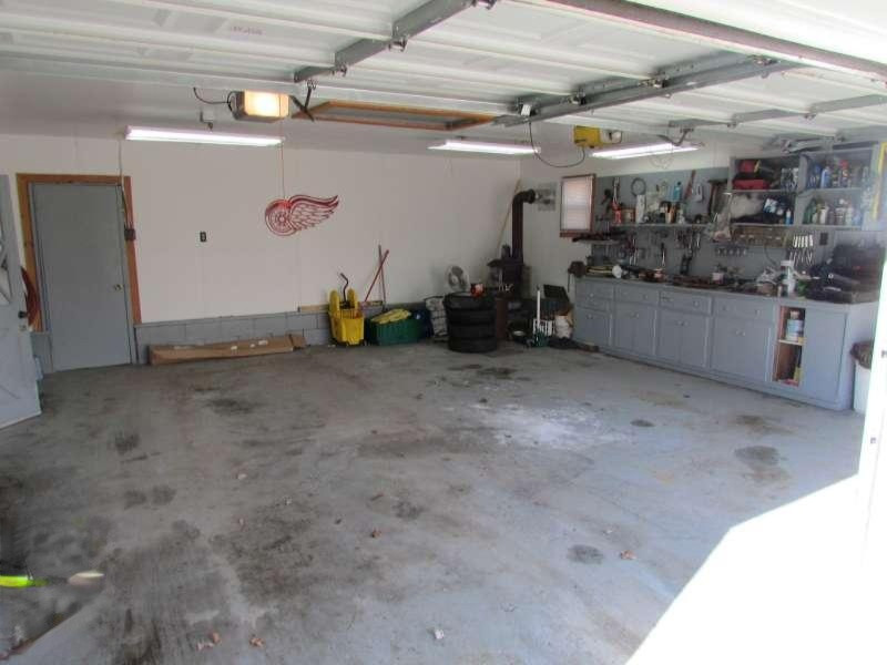 4233 Quarterline Road Muskegon, MI 49444 - Photo 23 of 24 IMG_2147-800