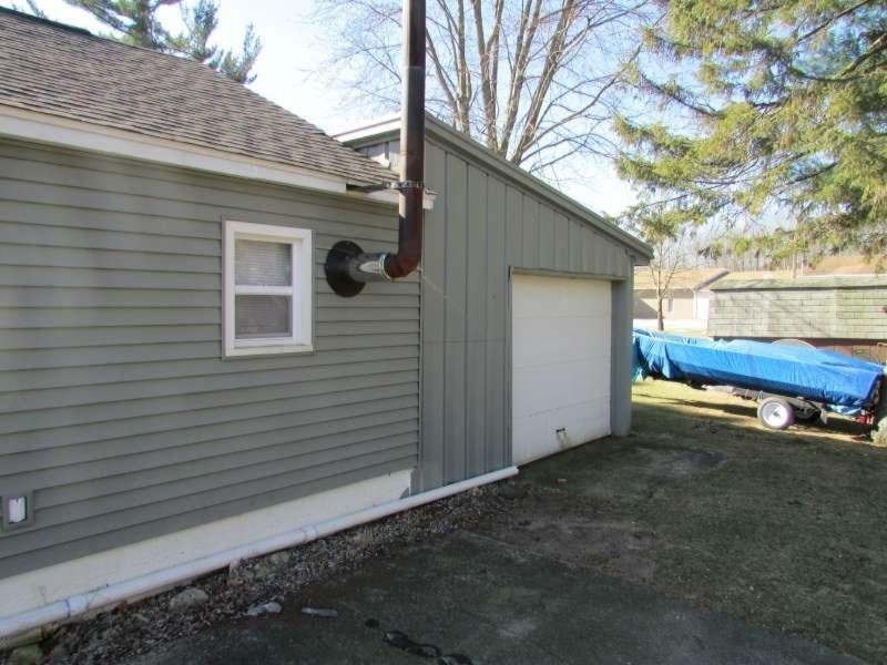 4233 Quarterline Road Muskegon, MI 49444 - Photo 6 of 24 IMG_2139-800