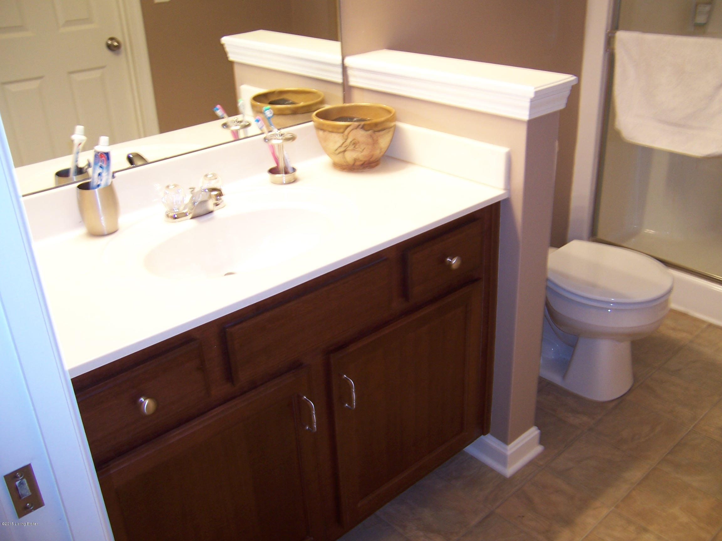 6507 Renate Road Louisville, KY 40291 - Photo 10 of 17 100_2932