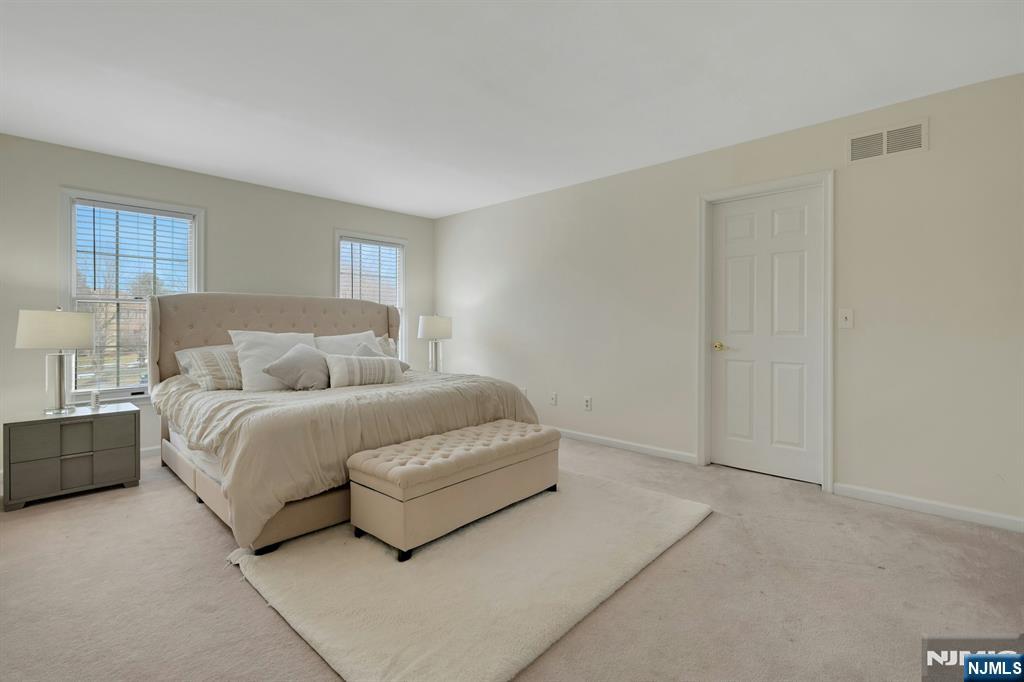 48 Glen Eagles Road Washington, NJ 07882 - Photo 11 of 22