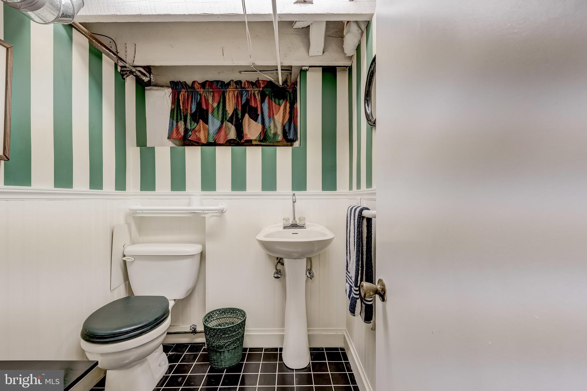 4602 Roland Avenue Baltimore, MD 21210 - Photo 62 of 90 LL Powder Room