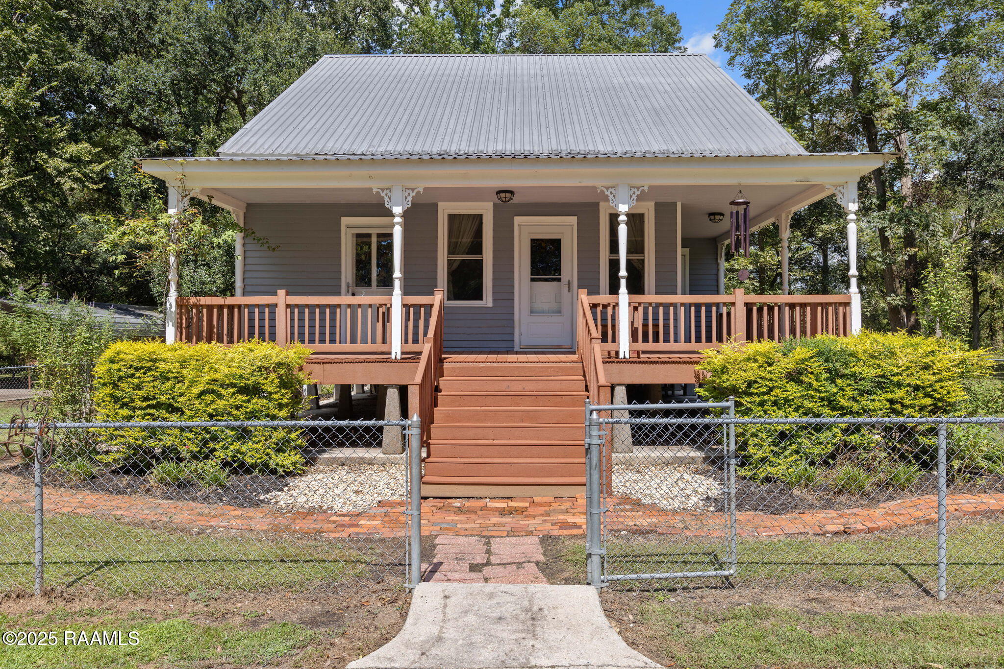 1020 Fournet Road St. Martinville, LA 70582 - Photo 3 of 40 4-web-or-mls-1020 Fournet Rd-4