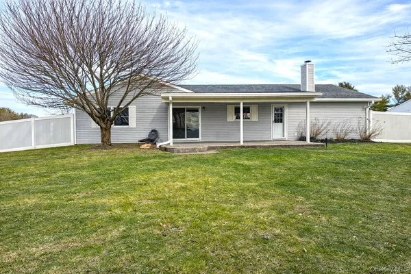 $4,000 | 18 Strathmore Village Drive, Centereach, NY 11720