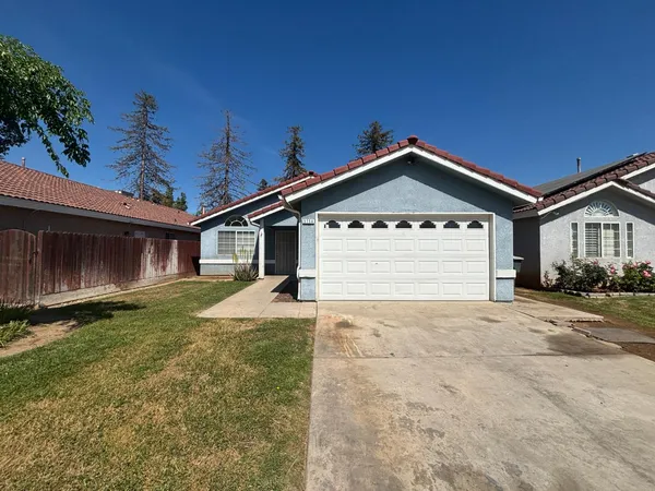 $1,995 | 5754 West Tenaya Avenue, Fresno, CA 93722